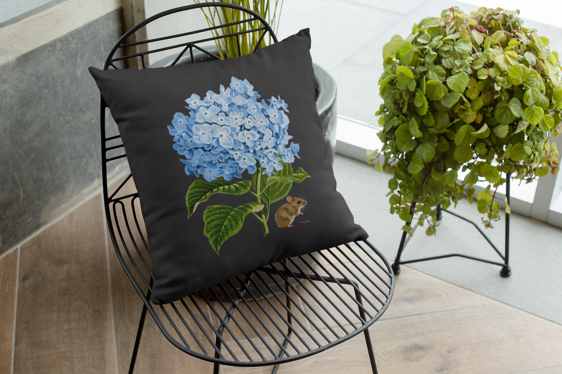 Blue Hydrangeas Mouse Black Vintage Floral Cushion 100% Cotton Throw Pillow Cover